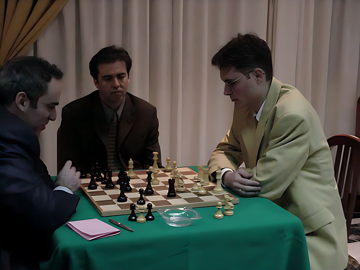 Junto a Kasparov y Leko